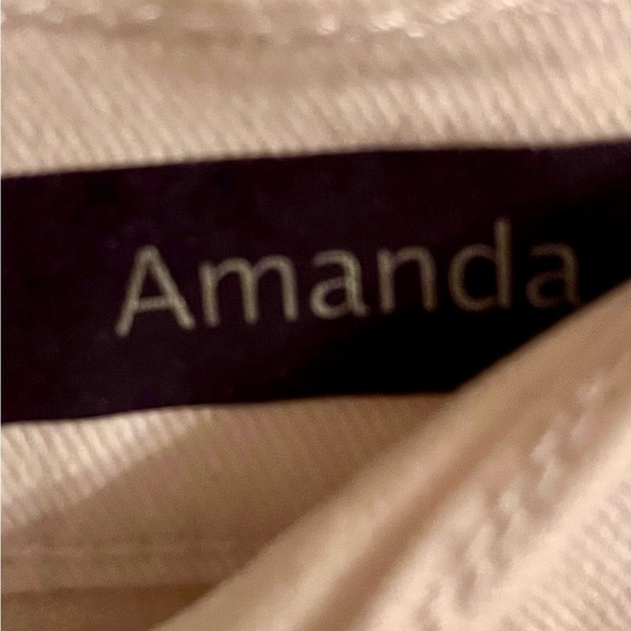 Gloria Vanderbilt All Around Slimming Effect Amanda White Denim Shorts Size 8 - Picture 7 of 13